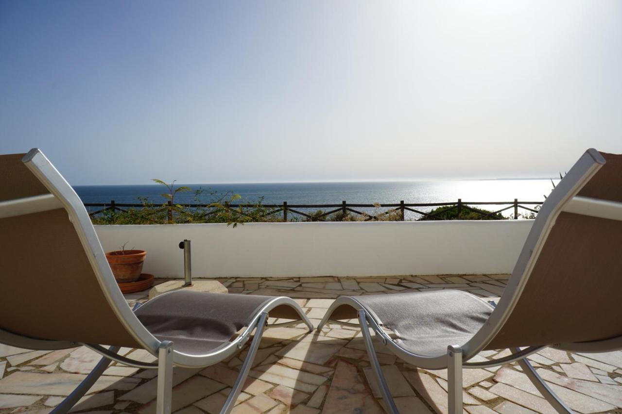 Carvoeiro Sol Seafront Apartment ภายนอก รูปภาพ