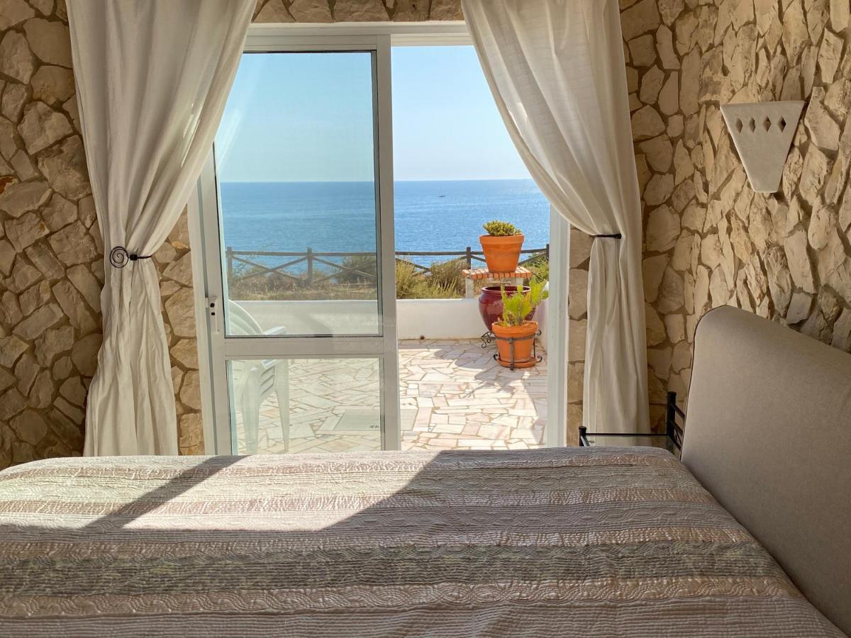 Carvoeiro Sol Seafront Apartment ภายนอก รูปภาพ